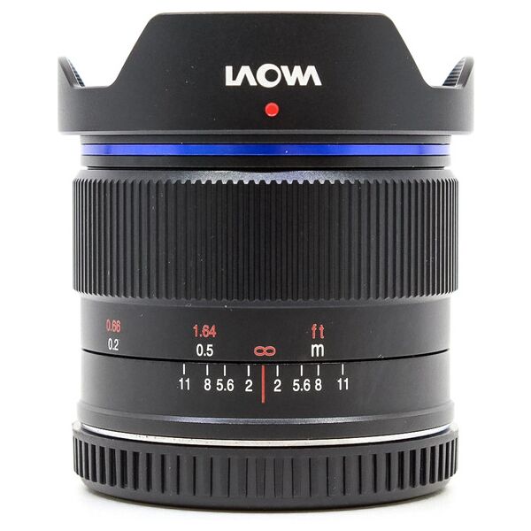 venus laowa 7.5mm f/2 ultra wide micro four thirds fit (auto aperture) (condition: like new)