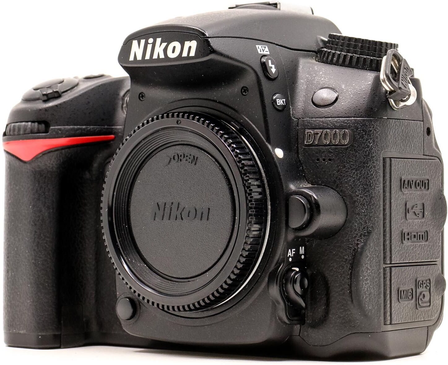 nikon d7000 (condition: excellent)