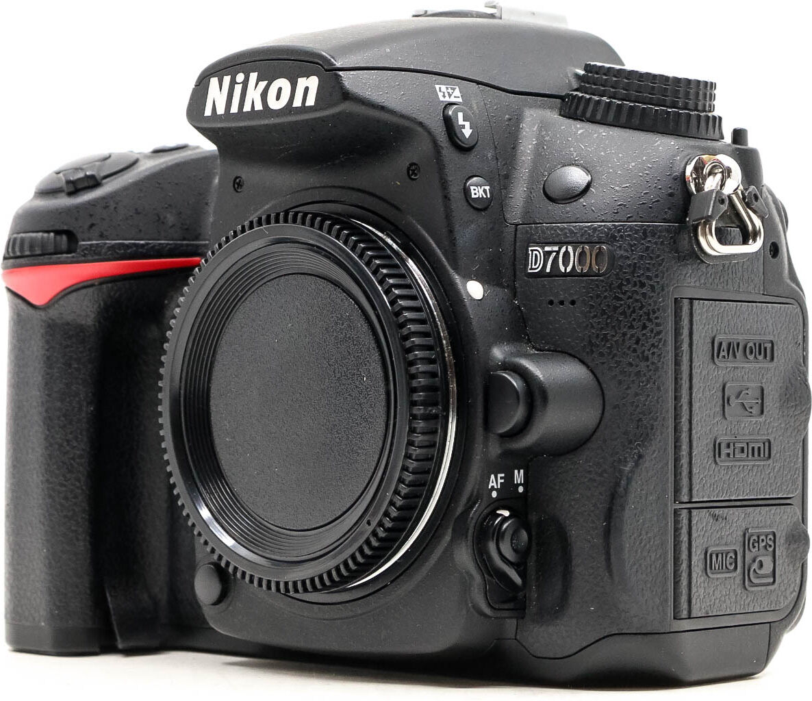 nikon d7000 (condition: excellent)