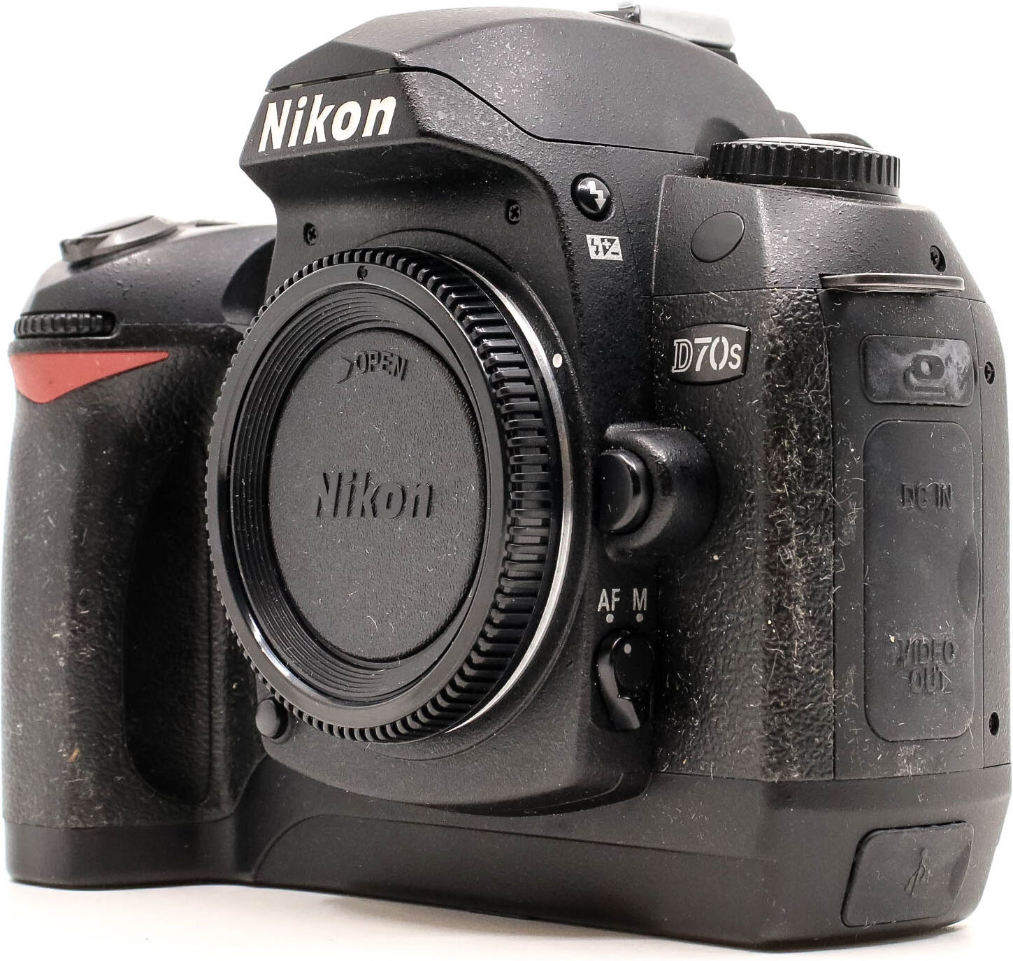 nikon d70s (condition: well used)