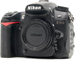 nikon d7000 (condition: excellent)