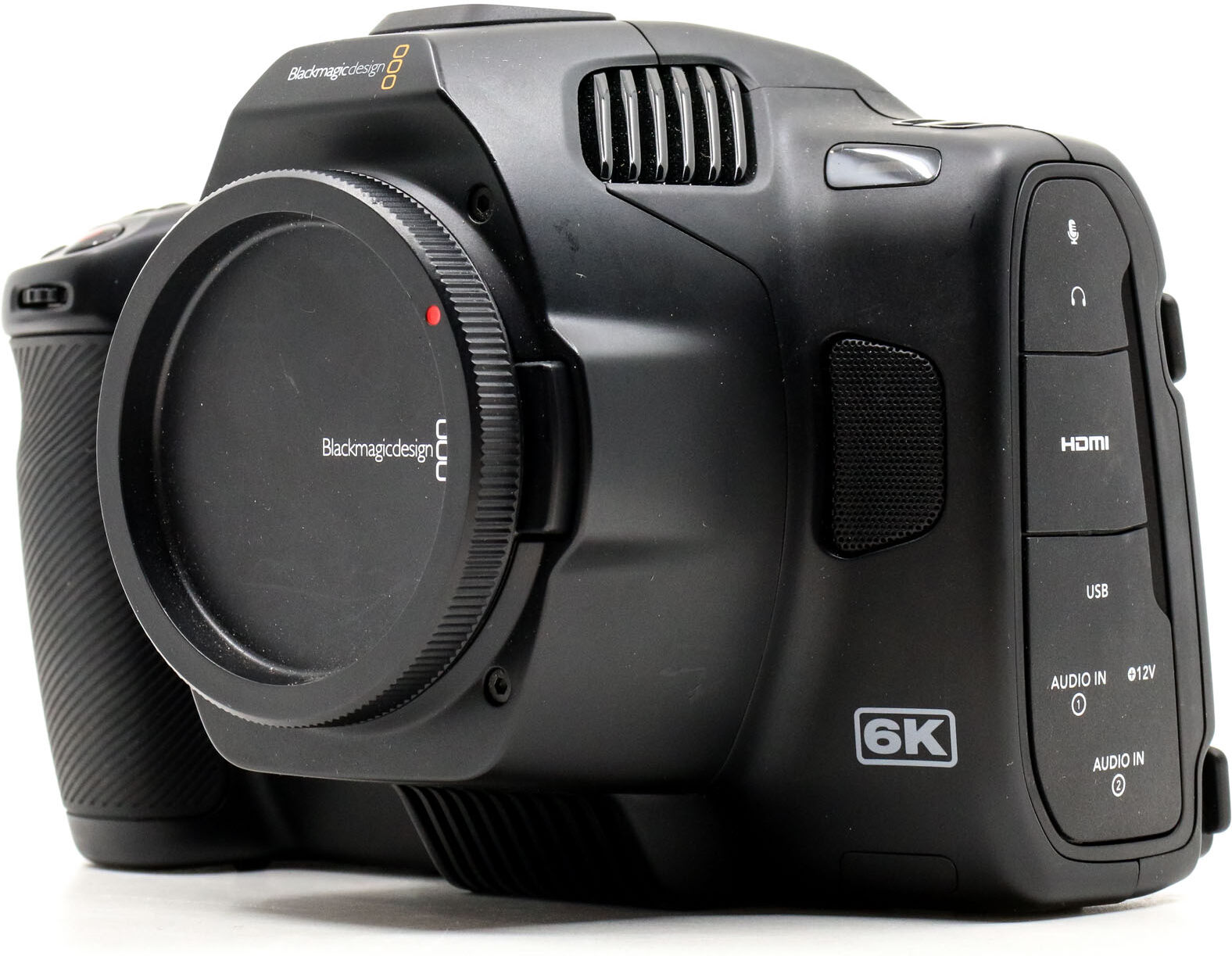 blackmagic design pocket cinema camera 6k pro canon ef fit (condition: like new)