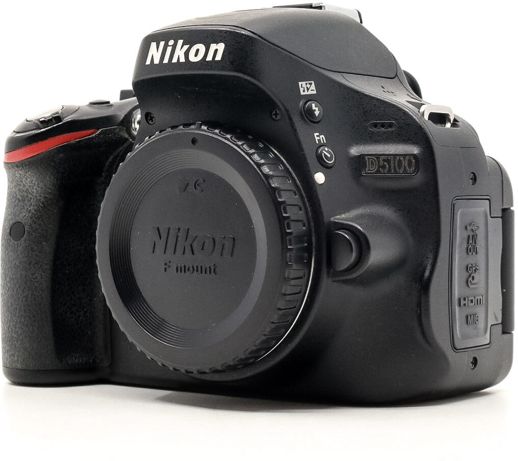 Nikon D5100 (Condition: Good)