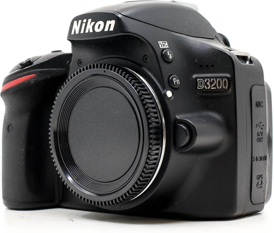 Nikon D3200 (Condition: Good)