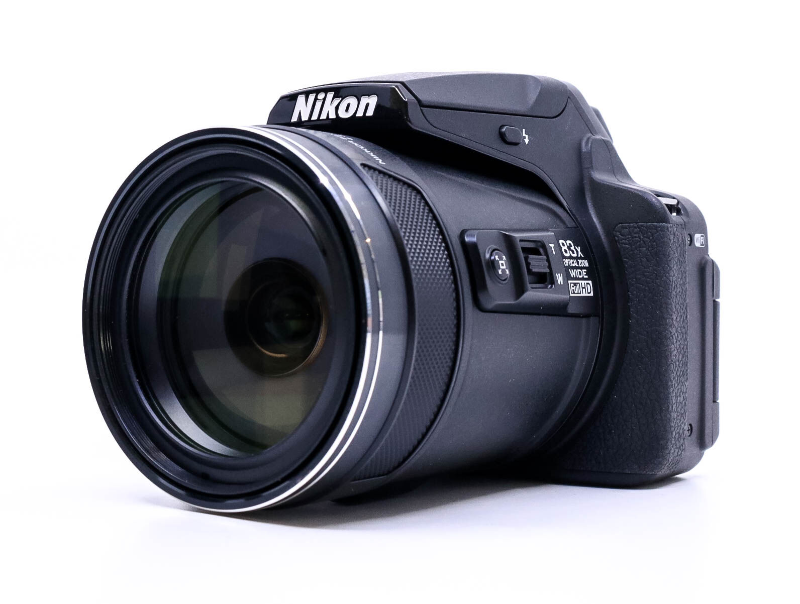 Nikon Coolpix P900 (Condition: Like New)