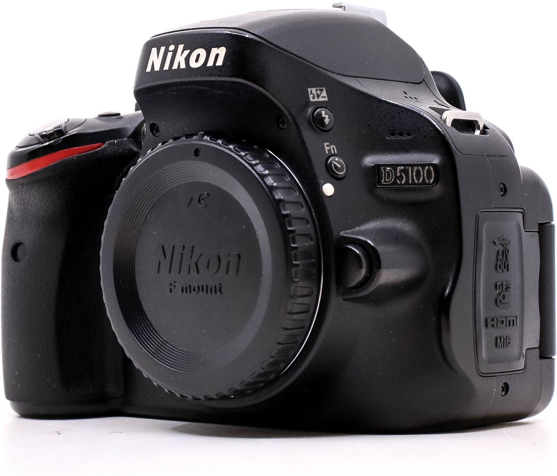 Nikon D5100 (Condition: Good)