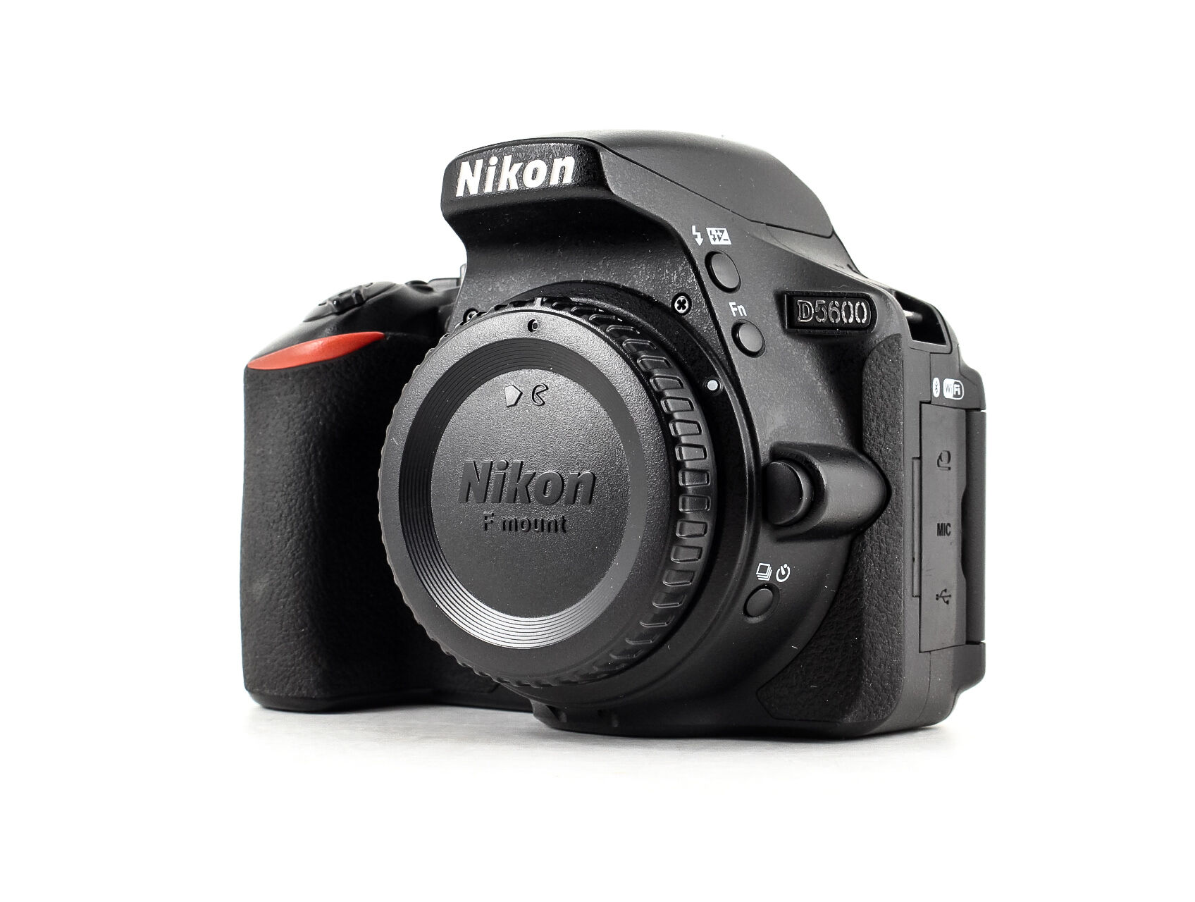 Nikon D5600 (Condition: Excellent)