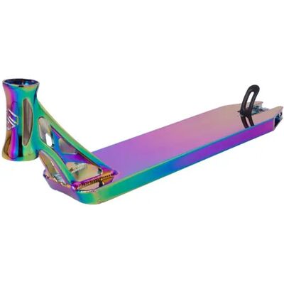 Deck skateboard arcobaleno Striker 490mm - Leggero, resistente, per skatepark Deck skateboard arcobaleno Striker 490mm - Leggero, resistente, per skatepark