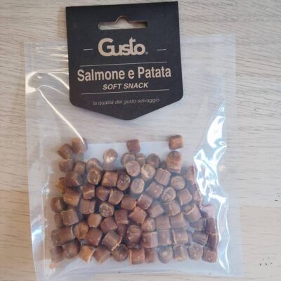 Gusto 100 g Bocconcini Premi Snack per Cani Semi Umidi Salmone e Patate Gusto 100 g Bocconcini Premi Snack per Cani Semi Umidi Salmone e Patate