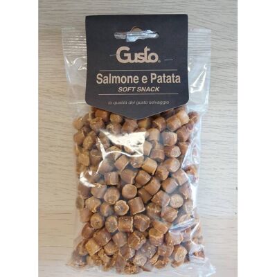 Gusto 250 g Bocconcini Premi Snack per Cani Semi Umidi Salmone e Patate Gusto 250 g Bocconcini Premi Snack per Cani Semi Umidi Salmone e Patate