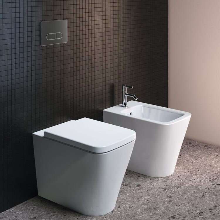 Sanitari filo muro Ideal Standard Blend Cube vaso AquaBlade bidet e coprivaso rallentato