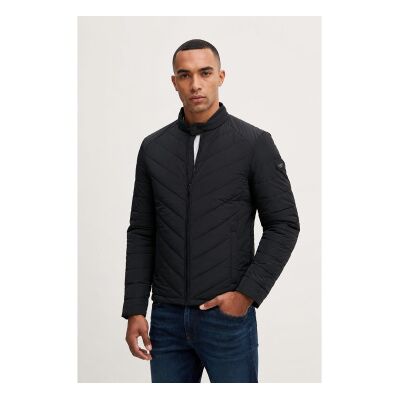 Guess per uomo. M4YL05WG9O2 Giubbotto imbottito nero (L), Casual, Poliamide Guess per uomo. M4YL05WG9O2 Giubbotto imbottito nero (L), Casual, Poliamide