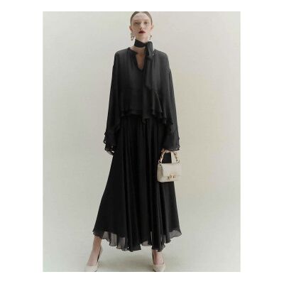 Marella per donna. 2523116041200 Camicetta Prisca in georgette nera (42), Granata, Viscosa, Manica lunga Marella per donna. 2523116041200 Camicetta Prisca in georgette nera (42), Granata, Viscosa, Manica lunga