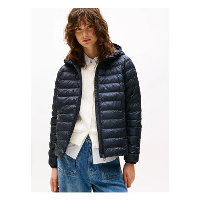 Tommy Hilfiger per donna. WW0WW42046 Giacca globale blu scuro (S), Casual, Manica lunga, Polister riciclato, Sostenibile, Navy Tommy Hilfiger per donna. WW0WW42046 Giacca globale blu scuro (S), Casual, Manica lunga, Polister riciclato, Sostenibile, Navy