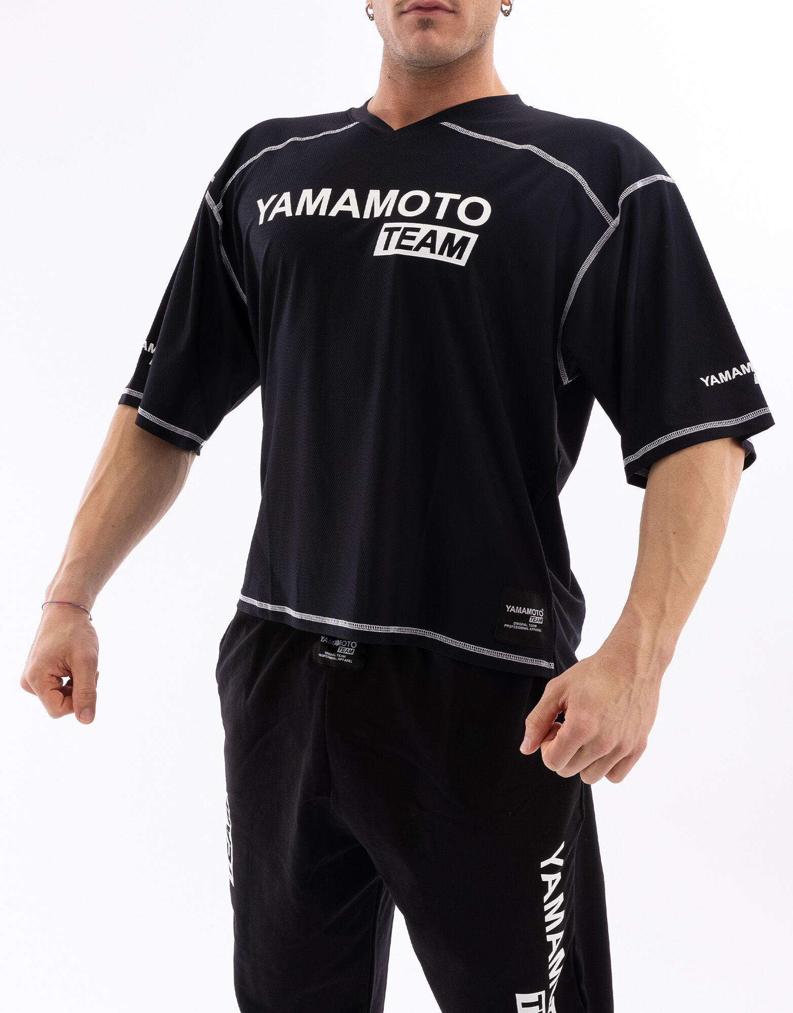 YAMAMOTO OUTFIT Football T-Shirt V-Neck Yamamoto® Team Colore: Nero Xl