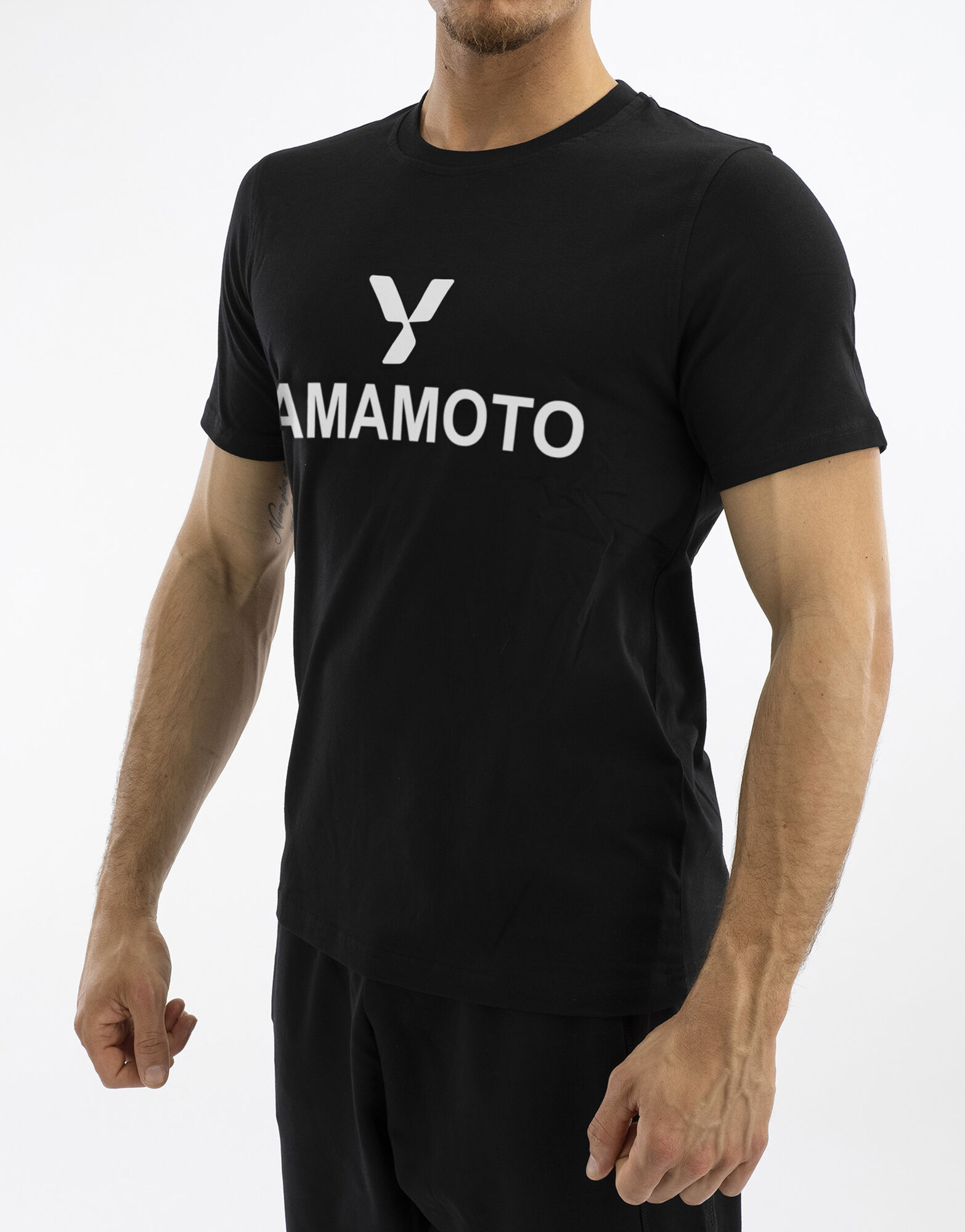 YAMAMOTO OUTFIT Man T-Shirt Colore: Nero Xxl