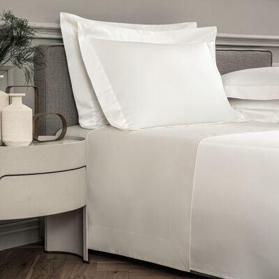 Frette Set di Lenzuola in Satin di Cotone - Latte - Ultimate - Completo Letto Frette Set di Lenzuola in Satin di Cotone - Latte - Ultimate - Completo Letto