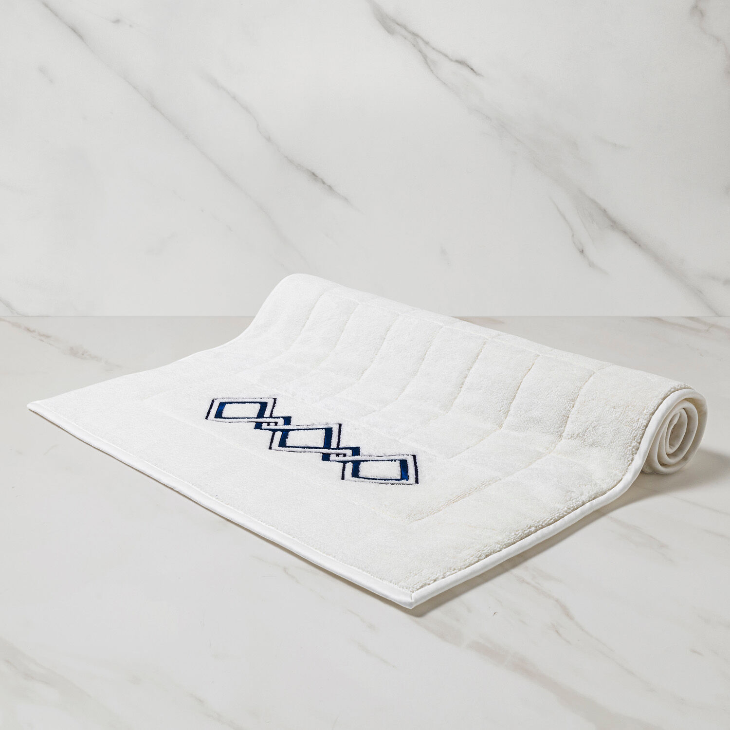 Frette Twist Embroidery Bath Mat Navy/Nautico Blue