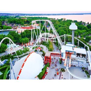 SmartBox Divertimento e Magia a Gardaland Park: 1 ingresso giornaliero per 2 persone