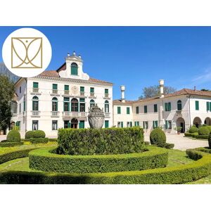 SmartBox Visita guidata di Villa Tiepolo Passi e bottiglia di Prosecco DOC per 2 in Veneto