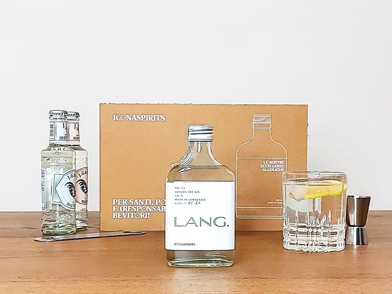 smartbox aperitivo londinese: london dry gin e gin&tonic kit con 2 acque toniche superior e icona spirits tumbler