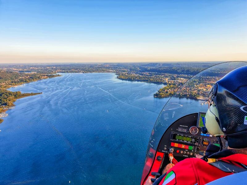 smartbox volo in autogiro biposto di 50 minuti con pilota professionista, briefing, foto e video ricordo