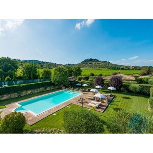 SmartBox Vacanza agriturismo in Umbria: 1 notte con colazione e piscina in strutture selezionate