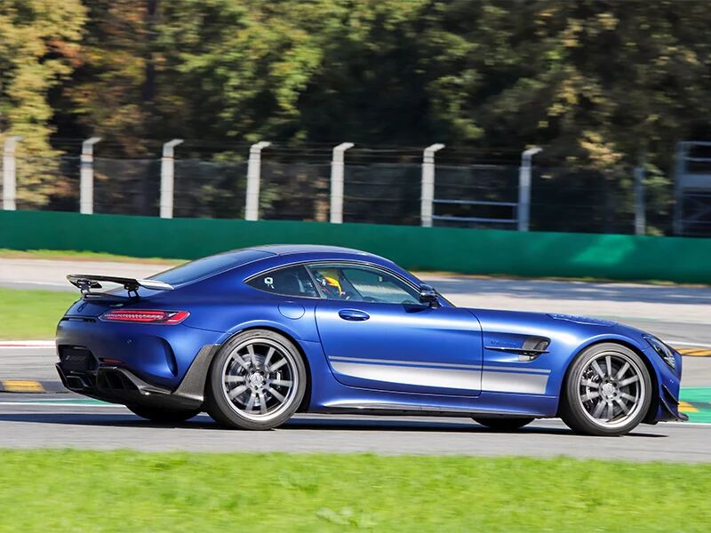 SmartBox Passione Supercar: 2 giri in Mercedes-AMG GT R PRO o Ferrari F8 Tributo all'Hockenheimring