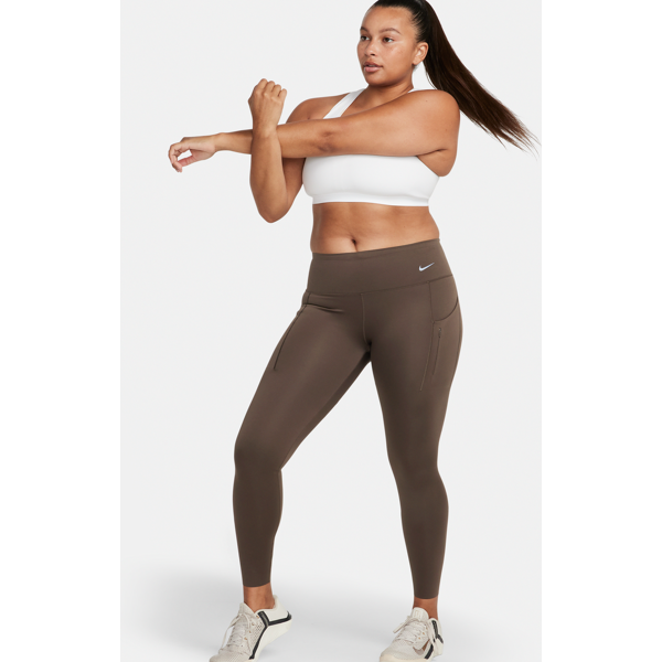 nike leggings a tutta lunghezza a vita media con tasche e sostegno elevato  go – donna - marrone