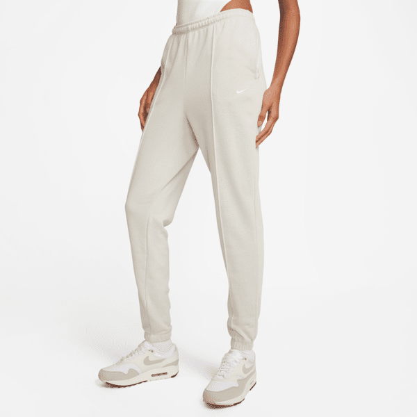 nike pantaloni tuta slim fit in french terry a vita alta  sportswear chill terry – donna - marrone