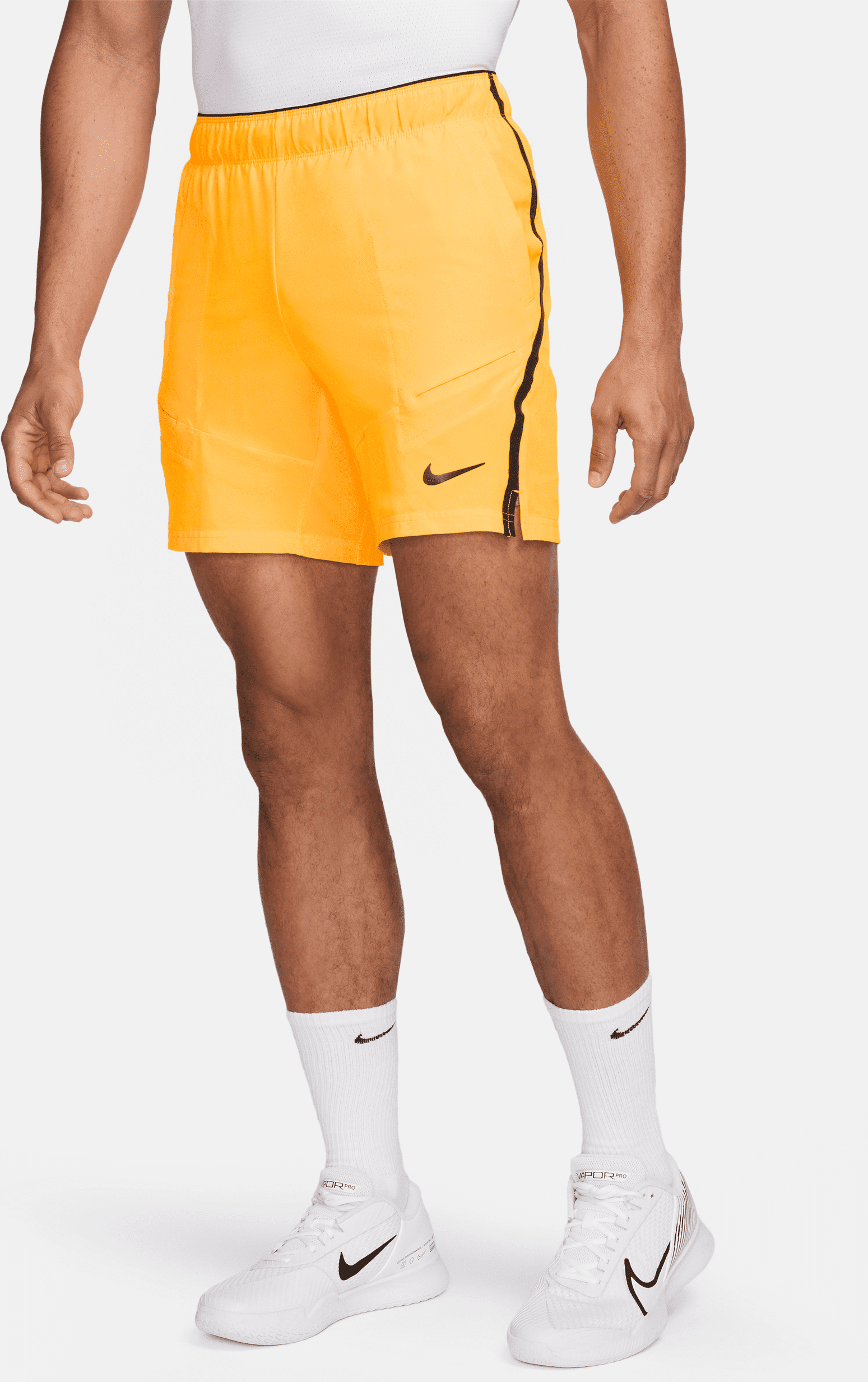 nike shorts da tennis 18 cm dri-fit court advantage – uomo - arancione