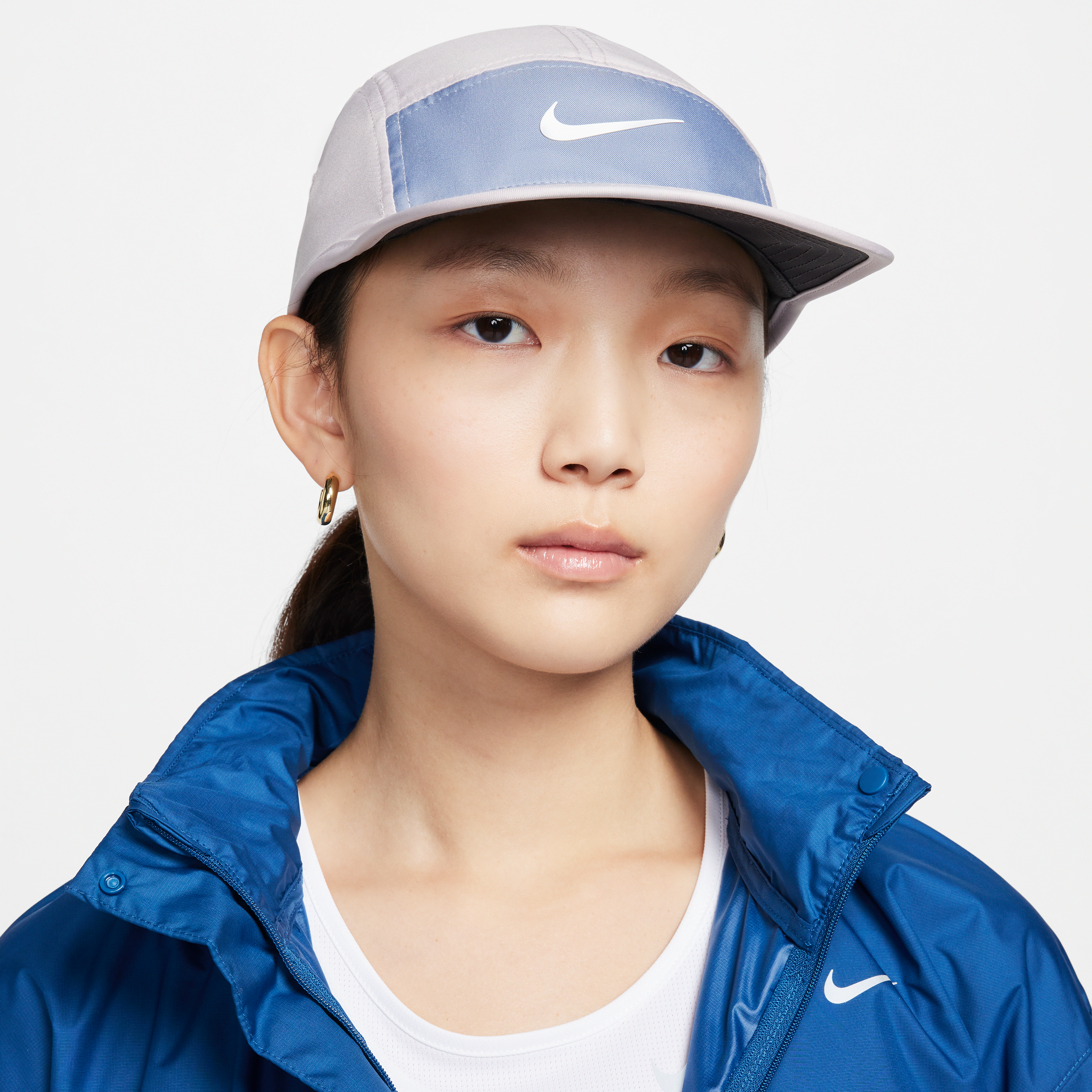 nike cappello essenziale con swoosh  dri-fit fly - viola