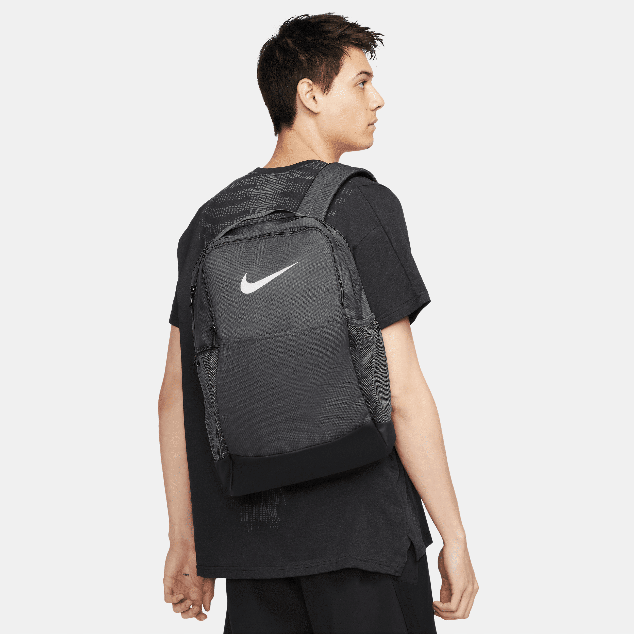 nike zaino medio da training  brasilia 9.5 (24 l) - grigio