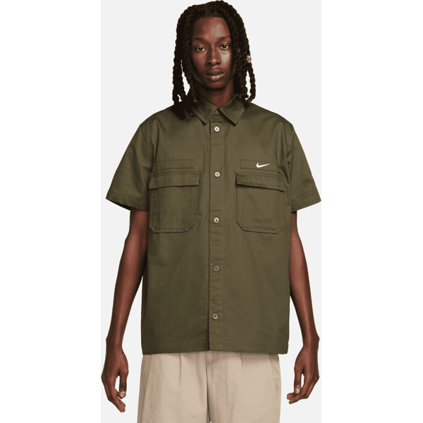 nike maglia militare a manica corta in tessuto con bottoni  life – uomo - verde