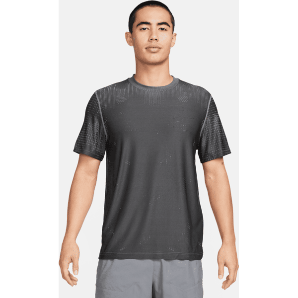 nike maglia versatile a manica corta dri-fit adv  a.p.s. – uomo - grigio