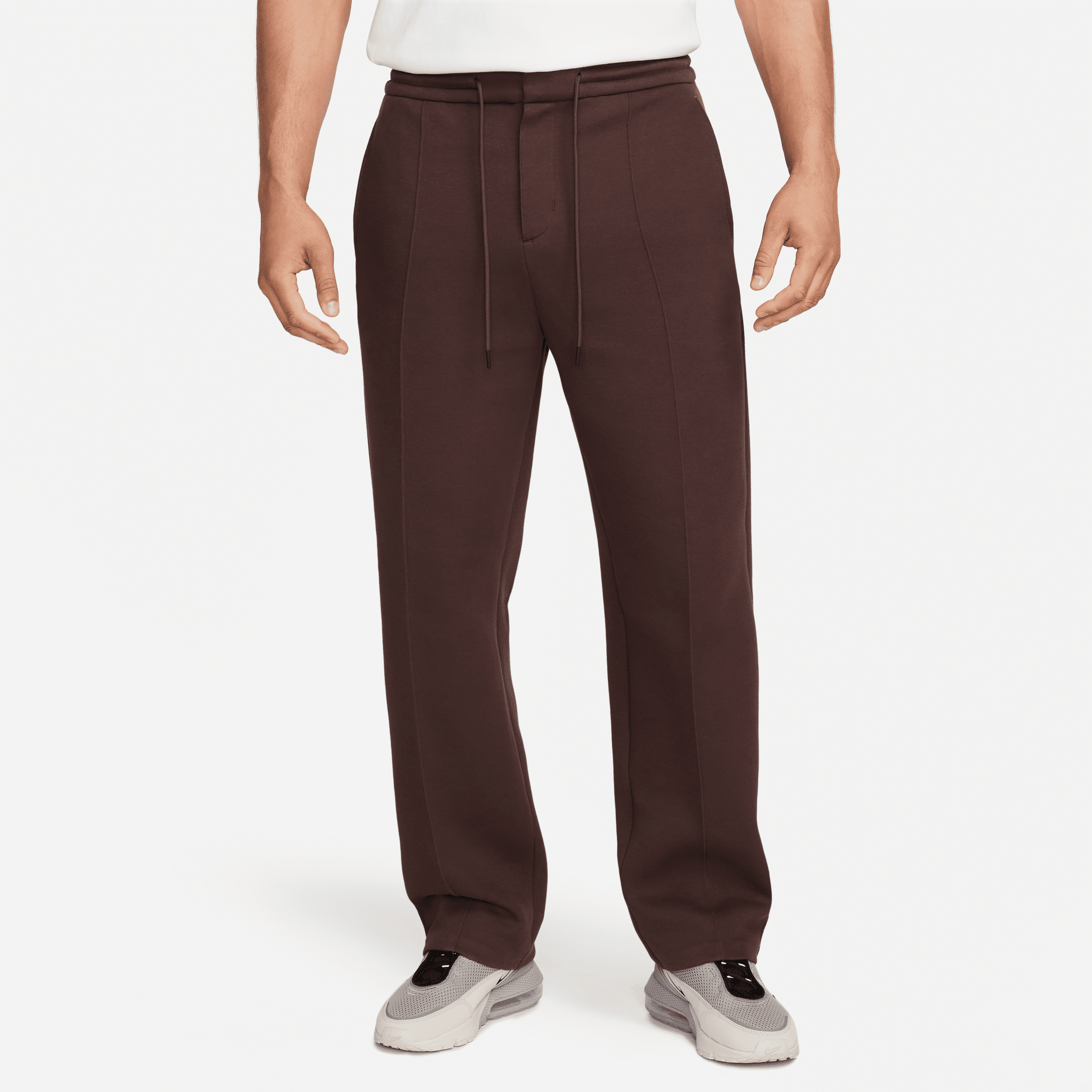 nike pantaloni tuta loose fit con orlo aperto  sportswear tech fleece reimagined – uomo - marrone