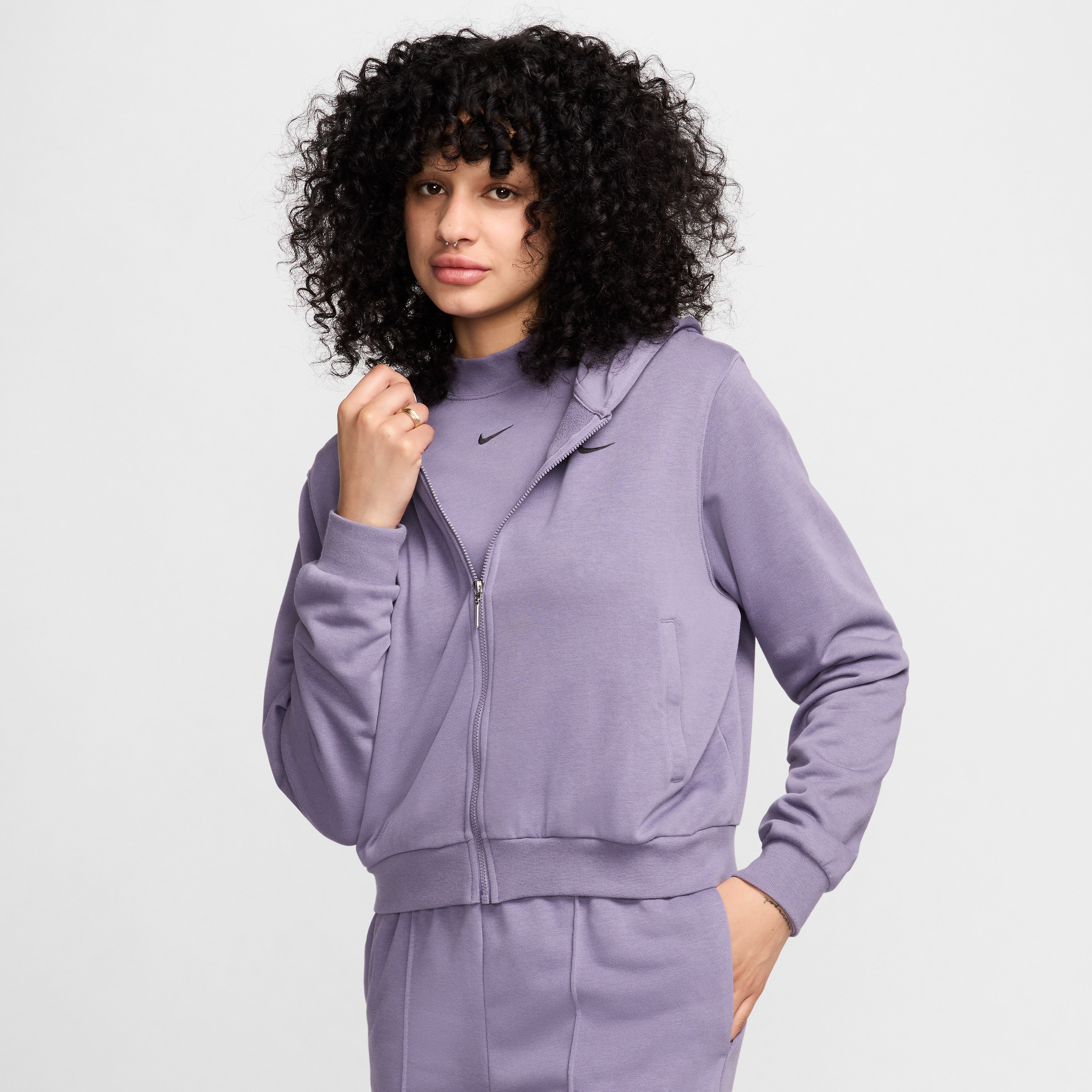 nike felpa ampia in french terry con cappuccio e zip a tutta lunghezza  sportswear chill terry – donna - viola