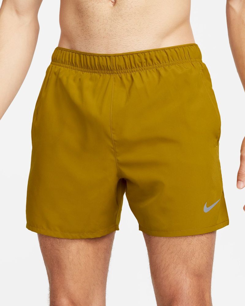 Nike Pantaloncini da running Challenger Oro Uomo DV9363-716 L