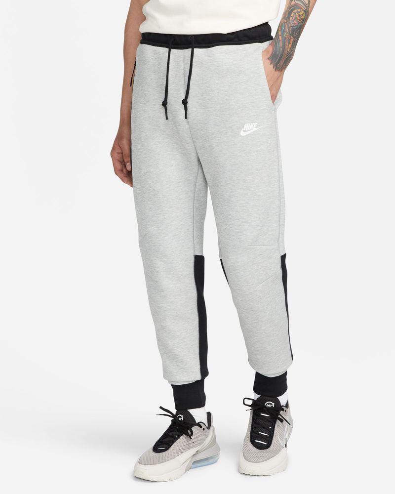 Nike Pantaloni da jogging Sportswear Tech Fleece Grigio e Nero Uomo FB8002-064 XS