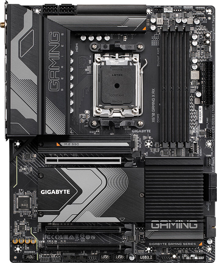 Gigabyte X670 GAMING X AX scheda madre AMD Presa di corrente AM5 ATX [X670 AX]