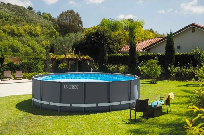 intex piscina fuori terra con telaio portante piscina esterna da giardino in pvc triplice strato rotonda Ø 488x122h cm con pompa a sabbia da 4.500 lt/h - 26326 ultra xtr frame