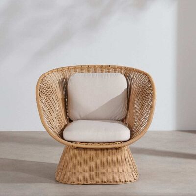 Maisons du Monde Poltrona da giardino in resina intrecciata riciclata beige con cuscini écru in poliestere riciclato 91x80x83cm Maisons du Monde Poltrona da giardino in resina intrecciata riciclata beige con cuscini écru in poliestere riciclato 91x80x83cm
