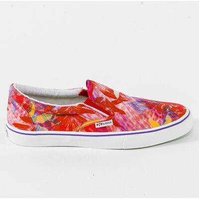Superga SCARPE SUPEGA 2311 FABRICFANPLU SLIP ON FLOREALE ROSSA P/E 2015S008EB0-C41 38 Superga SCARPE SUPEGA 2311 FABRICFANPLU SLIP ON FLOREALE ROSSA P/E 2015S008EB0-C41 38
