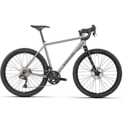 Bombtrack Bicicletta Da Gravel Hook Ext Ti Grx815 Di2 202 Titanium / Black Bombtrack Bicicletta Da Gravel Hook Ext Ti Grx815 Di2 202 Titanium / Black