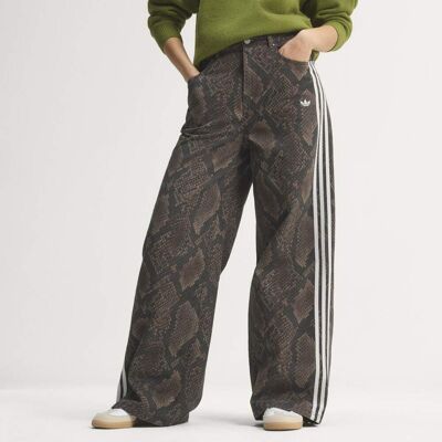 Adidas PANTALONI LARGHI SNAKE PRINT DENIM 36-34 Earth Strata / Aurora Coffee Adidas PANTALONI LARGHI SNAKE PRINT DENIM 36-34 Earth Strata / Aurora Coffee