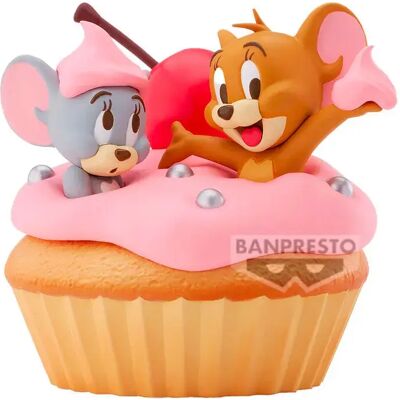 Bandai Figura Grande Di Tom E Jerry Con Un Grande Cupcake Dolce 11 Cm Bandai Figura Grande Di Tom E Jerry Con Un Grande Cupcake Dolce 11 Cm