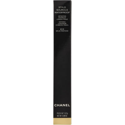 Chanel Stylo Sourcils Waterproof Eyebrow Pencil concentrandoti sulla coda e sull'arco. - Sfuma con lo spoolie per ammorbidire i contorni e distribuire il colore per un finish naturale. - Aggiungi definizione affinando la coda; mantieni la parte frontale d Chanel Stylo Sourcils Waterproof Eyebrow Pencil concentrandoti sulla coda e sull'arco. - Sfuma con lo spoolie per ammorbidire i contorni e distribuire il colore per un finish naturale. - Aggiungi definizione affinando la coda; mantieni la parte frontale d