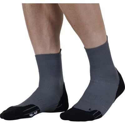 Calze da trail/running Monnet MID RUN ULTRA 2 (GRIGIO/NERA) 39-40 Calze da trail/running Monnet MID RUN ULTRA 2 (GRIGIO/NERA) 39-40