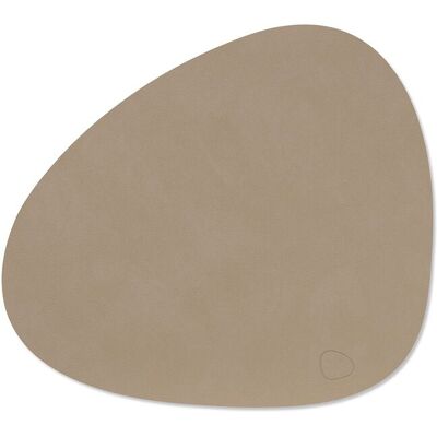 Lind DNA Tovaglietta Nupo Curve Clay Brown 31x35 cm Lind DNA Tovaglietta Nupo Curve Clay Brown 31x35 cm