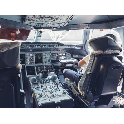 Smartbox Emozioni in cabina di pilotaggio: 1 volo di 1h su simulatore Smartbox Emozioni in cabina di pilotaggio: 1 volo di 1h su simulatore